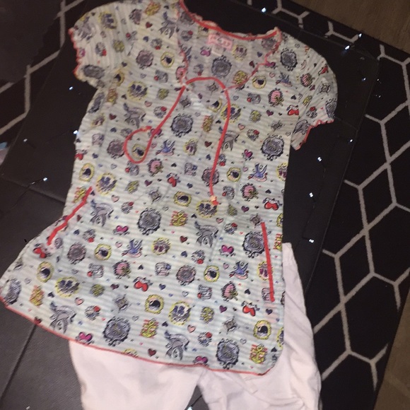 Dress code - Picture 2 of 4